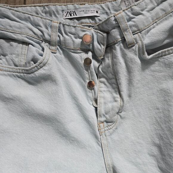 Zara Jeans Light Wash Distressed Design Button Fly Raw Hem Size 4 - Picture 9 of 10